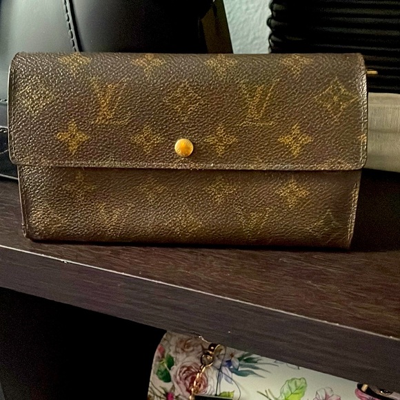 Louis Vuitton Handbags - Monogram LV Sara Wallet